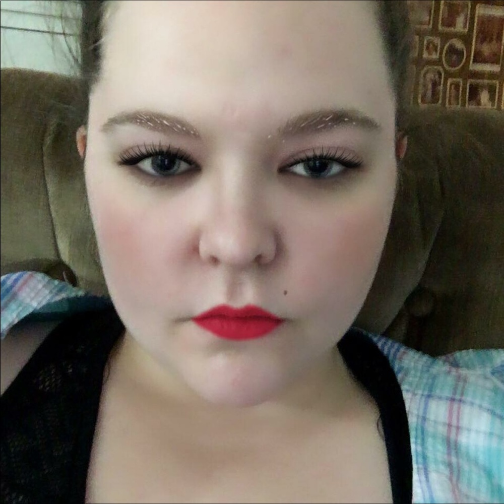 Meet your Posher, Savannah